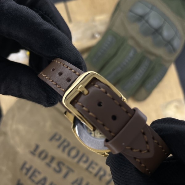 Часы наручные Awarder 021 Де би не була Gold-Gold-Brown
