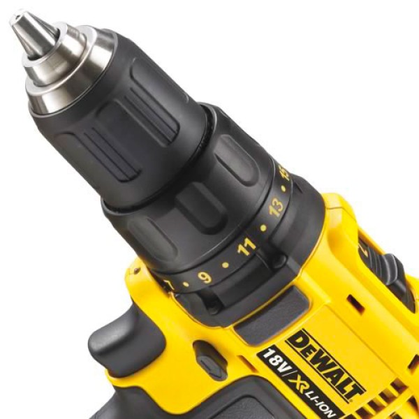 Акумуляторний дриль-шурупокрут DeWalt DCD780M2