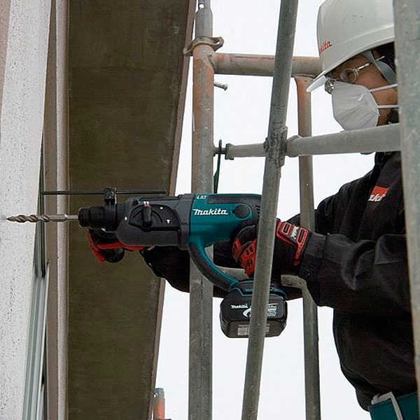 Аккумуляторный перфоратор Makita DHR 202 Z