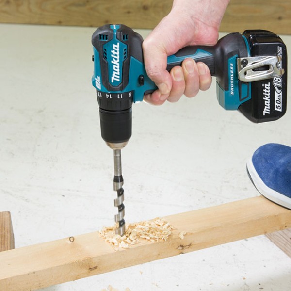 Аккумуляторный шуруповерт Makita DDF 483 RFE