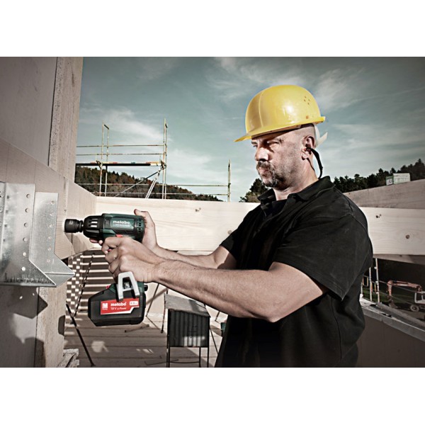 Аккумуляторный ударный гайковерт Metabo SSW 18 LTX 400 BL, 2x4.0 Ah, ASC 55, MetaBox