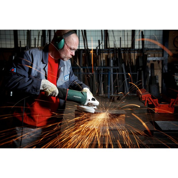 Болгарка Metabo WEA 24-230 MVT Quick (Deadman's switch)