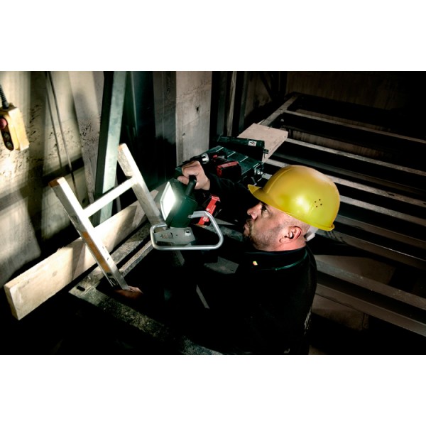 Аккумуляторный фонарь Metabo BSA 14.4-18 LED + штатив