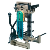 Пазоріз Makita 7104 L