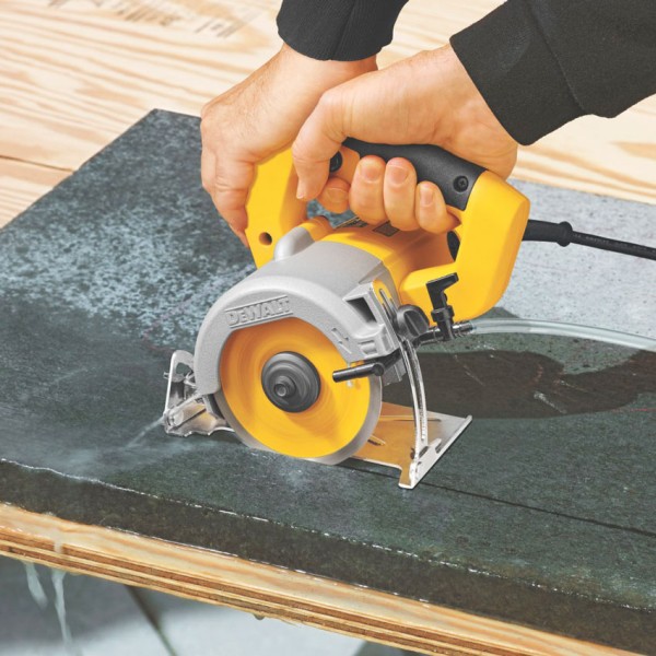 Дискова пила DeWalt DWC410