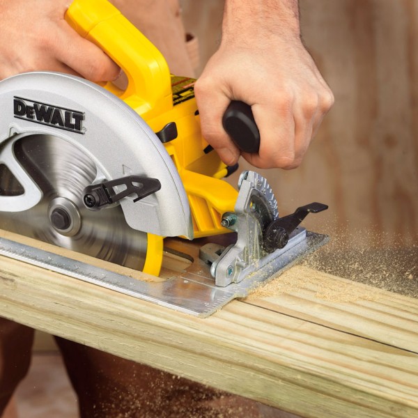 Дискова пила DeWalt DWE575K