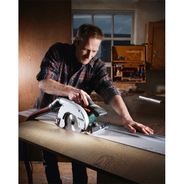 Дисковая пила Metabo KSE 55 Vario Plus MetaLoc + Направляющая шина