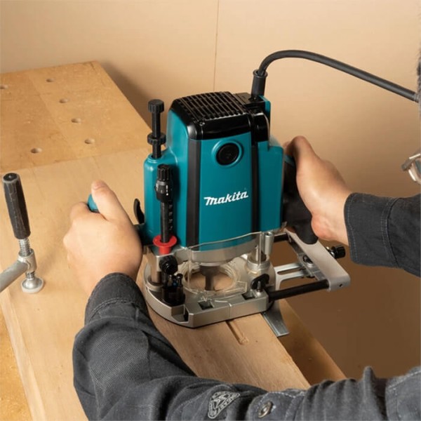 Фрезер Makita RP1803FX07
