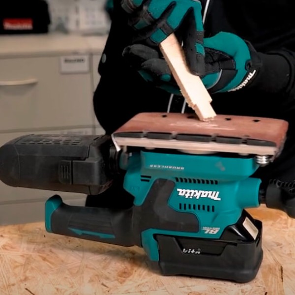 Аккумуляторная вибрационная шлифмашина Makita DBO380Z без акб