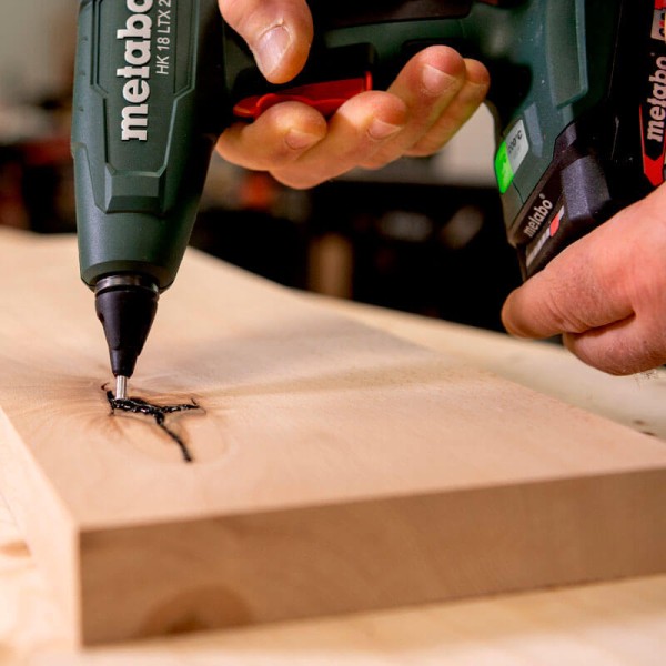 Аккумуляторный клеевой пистолет Metabo HK 18 LTX 20, с 5 стержнями, без акб в MetaBOX 145