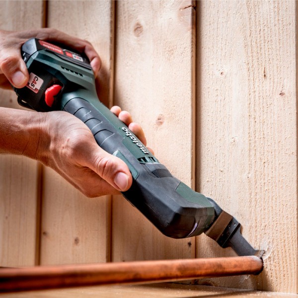 Аккумуляторный универсальный резак Metabo PowerMaxx MT 12, 2 акб Li-Power 12 В 2 Ah, з/у в MetaBOX 145