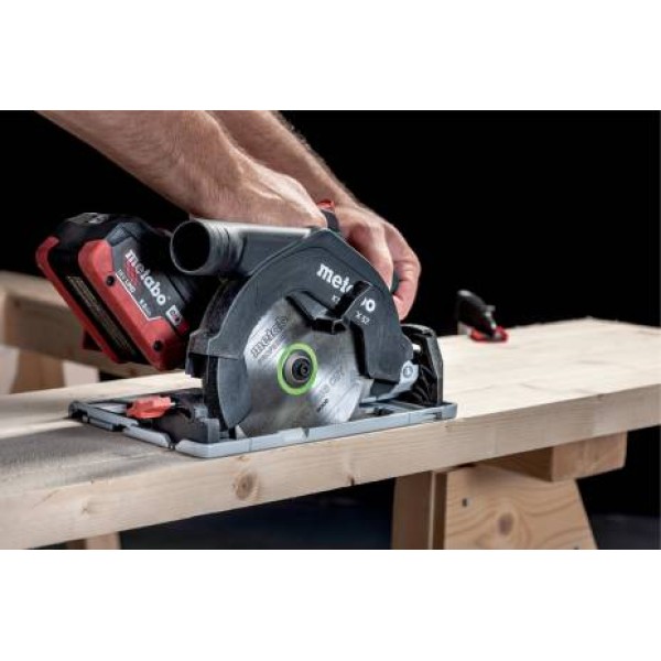 Аккумуляторная дисковая пила Metabo KS 18 LTX 57, торцовочная шина KFS 44, кейс, без акб