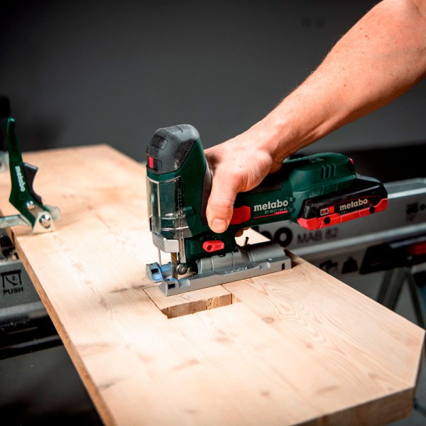Аккумуляторный лобзик Metabo ST 18 LT 130 BL, без акб в Metabox 145 L