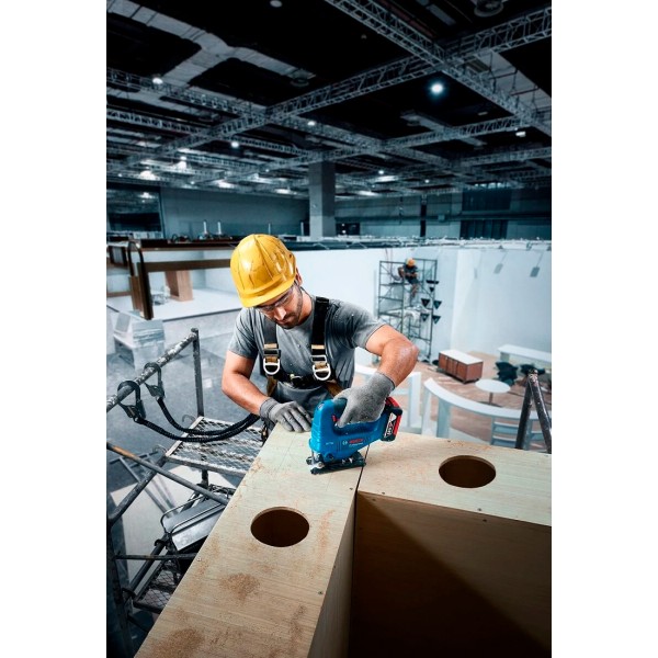 Аккумуляторный лобзик Bosch Professional GST 183-LI без акб