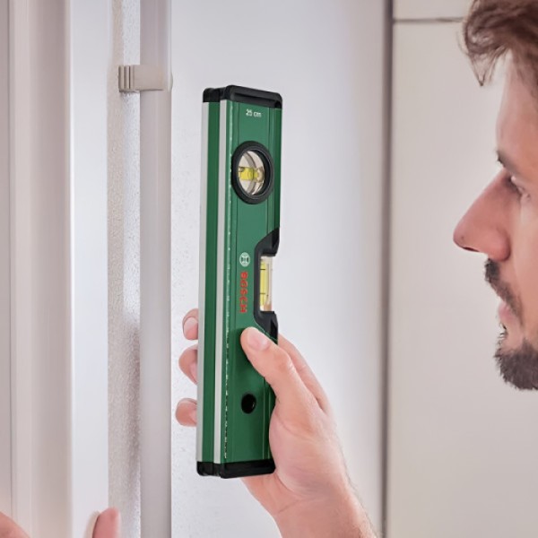 Строительный уровень Bosch, 25 см