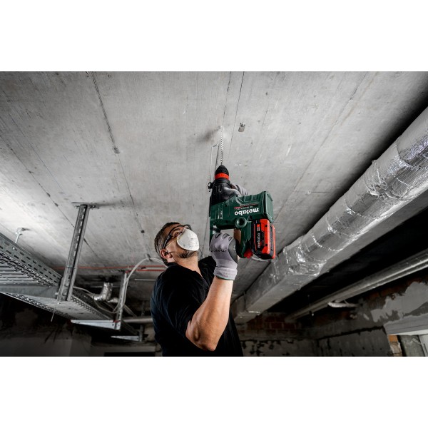 Аккумуляторный комбинированный перфоратор Metabo KH 18 LTX BL 35 Q без акб