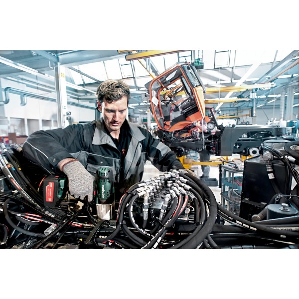 Акумуляторний ударний гайкокрут Metabo SSW 18 LTX 600