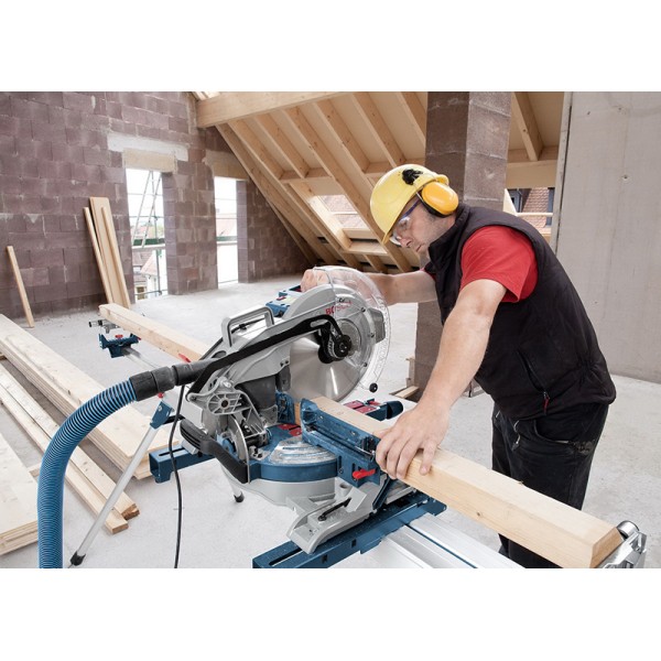 Пила торцювальна Bosch GCM 12 JL Professional