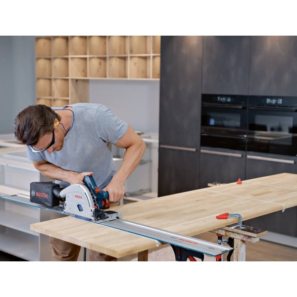 Акумуляторна занурювальна пила Bosch Professional GKT 18V-52 GC в L-Boxx 238 з пиляльним диском Expert for Wood 140 мм