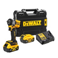 Аккумуляторный ударный гайковерт DeWALT DCF922P2T, 2 акб 18 В Li-Ion XR по 5.0 Ah, з/у, кейс