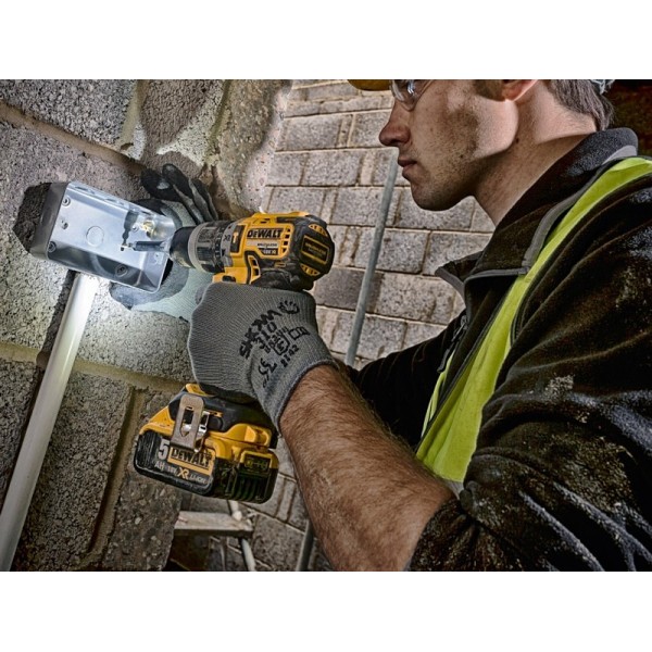 Акумуляторний ударний дриль-шуруповерт DeWALT DCD796D2, безщітковий, 2 акб 2 Ah, з/п, в кейсі