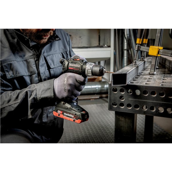 Аккумуляторная дрель-шуруповерт Metabo BS 18 LT BL SE, 2 акб LiHD 4 Ah, з/у, в кейсе