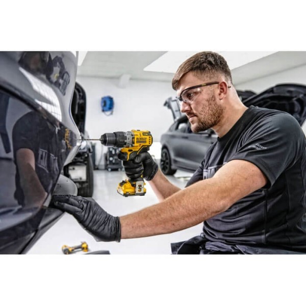 Аккумуляторная ударная дрель-шуруповерт DeWALT DCD706D2 бесщеточная, 2 акб 2 Ah, з/у, в чемодане TSTAK