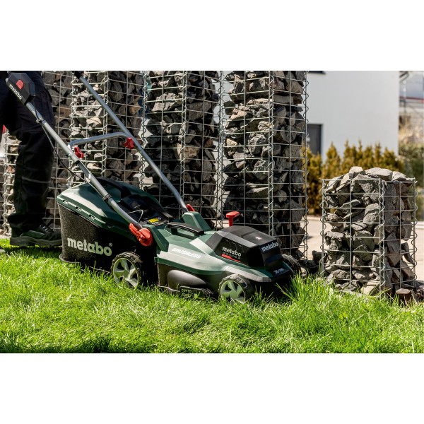 Аккумуляторная газонокосилка Metabo RM 36-18 LTX BL 36, 2 акб Li-Power 18V 5.2Ah, 2 з/у ASC 55