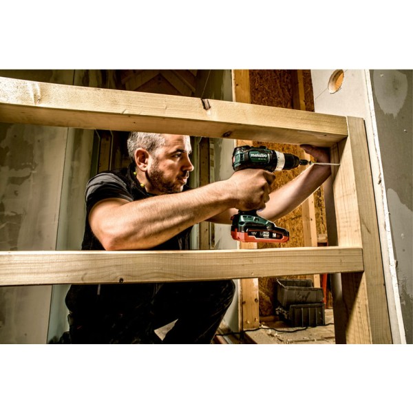 Аккумуляторная дрель-шуруповерт Metabo BS 18 LT BL (каркас) в MetaBox