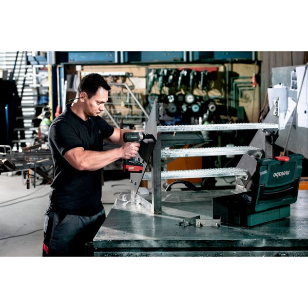 Аккумуляторный ударный гайковерт Metabo SSW 18 LTX 200
