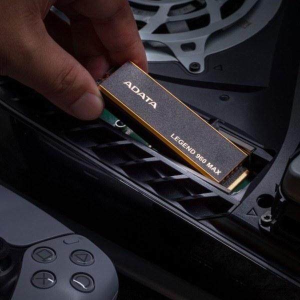 Накопичувач SSD M.2 ADATA LEGEND 960 1TB 2280 PCIe Gen 4x4 3D NAND Read/Write: 7400/6000 MB/sec (ALEG-960-1TCS)