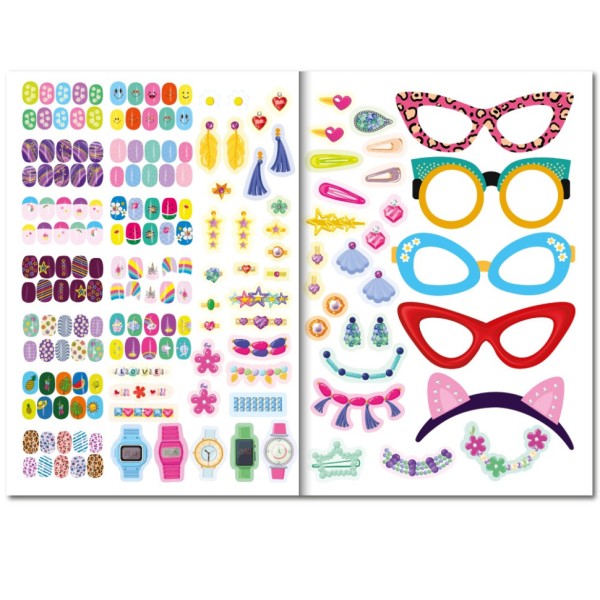 Детская книжка с наклейками студия красоты "Nail art accesories" РМ-76-04