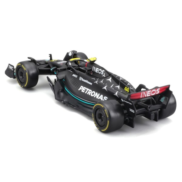Коллекционная автомодель "Mercedes-AMG F1 W14 E Performance (2023)" Bburago 18-38080, 1:43 масштаб