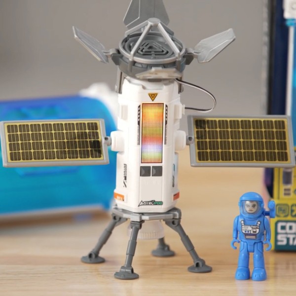 Игровой набор Миссия «Построй станцию связи» Astropod Silverlit 80333 конструктор с фигуркой