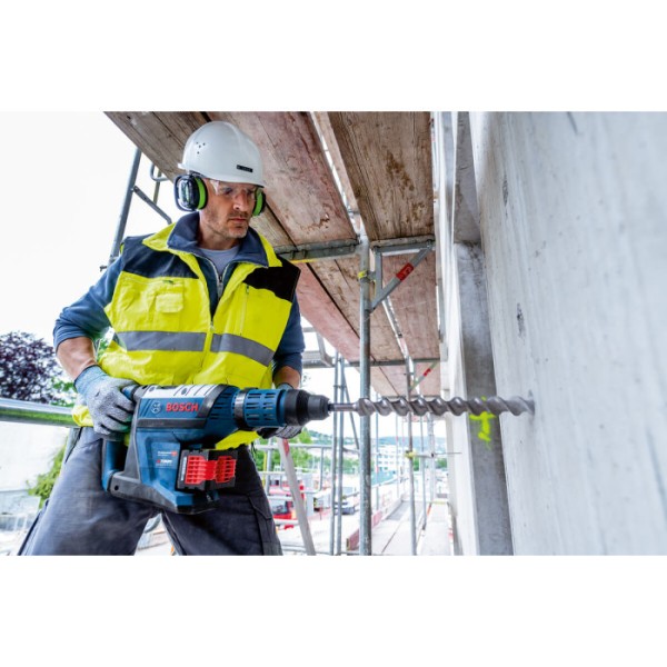 Акумуляторний перфоратор Bosch Professional GBH 18V-45 C у валізі, без акб і з/п