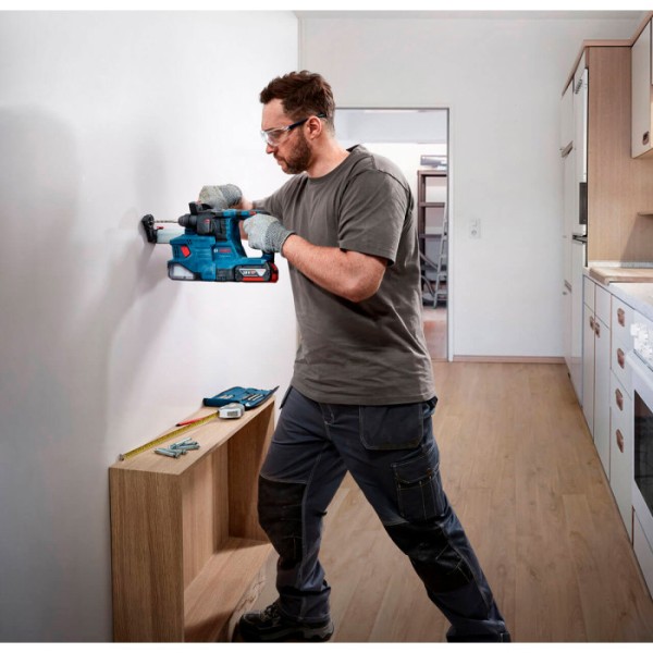 Акумуляторний перфоратор Bosch Professional GBH 185-LI, 2 акб GBA 18V 4.0Ah, з/п GAL 18V-40 в кейсі