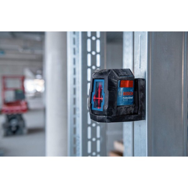 Лазерний нівелір Bosch Professional GLL 12-22 з батарейками та чохлом