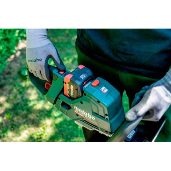 Аккумуляторный кусторез Metabo HS 18 LTX BL 65 каркас в картоне