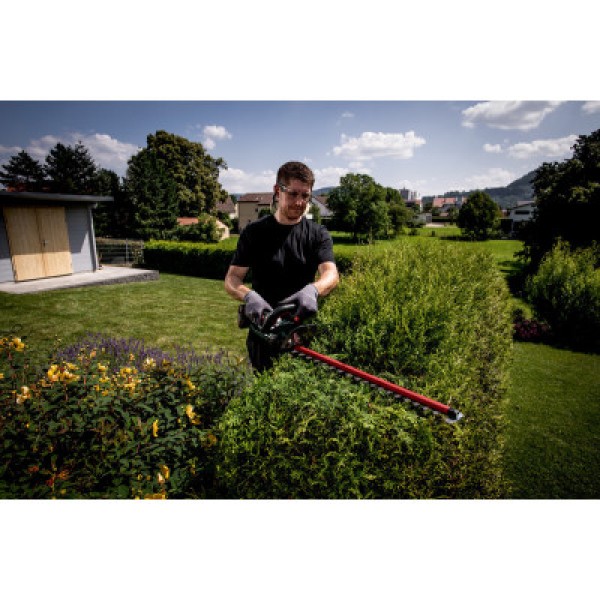 Аккумуляторный кусторез Metabo HS 18 LTX 65 каркас в картоне