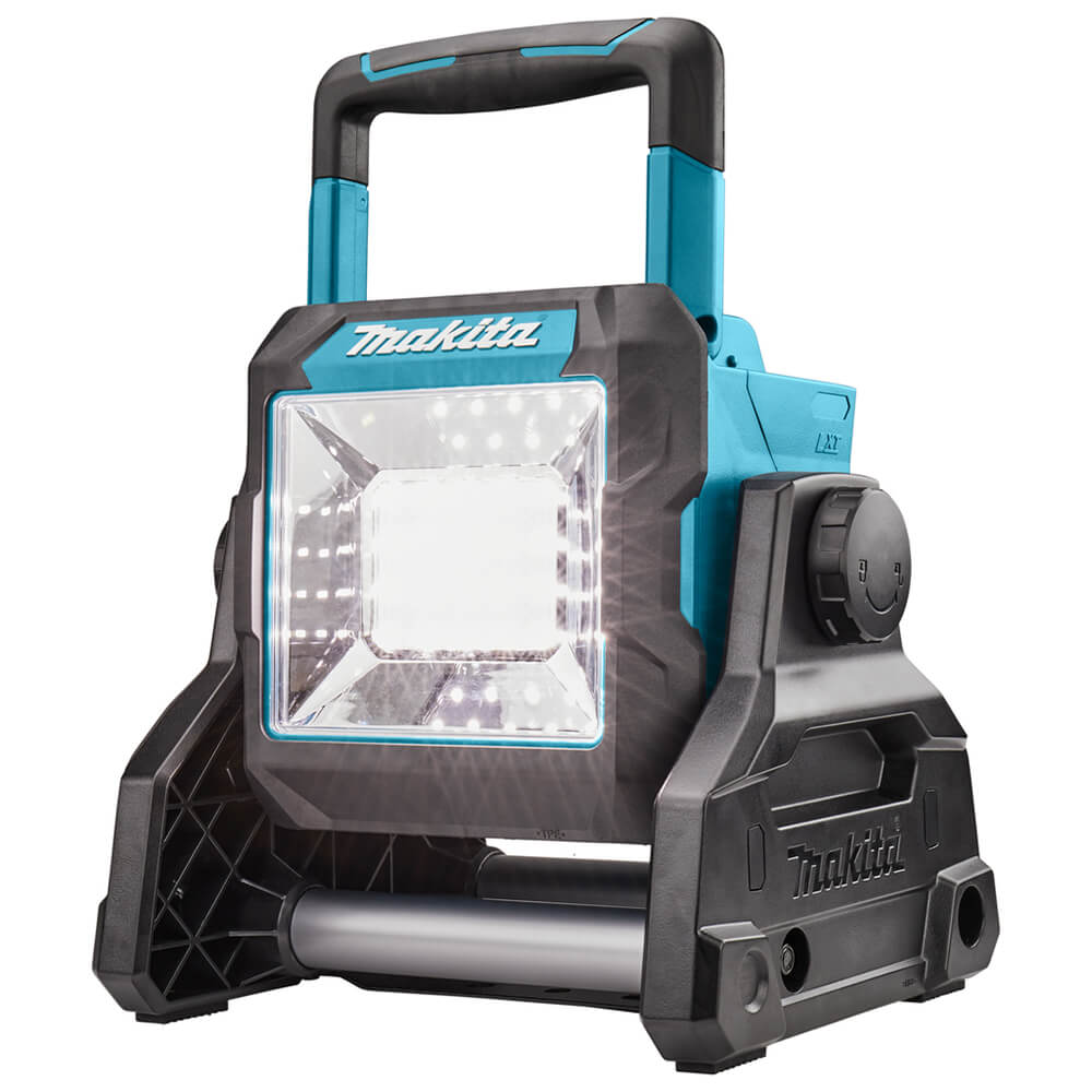 Акумуляторний ліхтар Makita XGT 40 V MAX DEAML003G без акб
